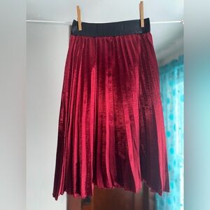 Charlotte Russe Burgundy Pleated A-Line Skirt